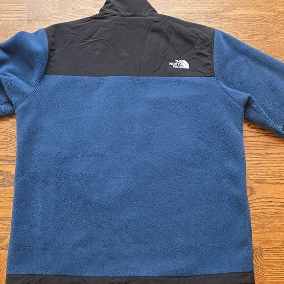 North Face Fleece - Picture 5 of 5